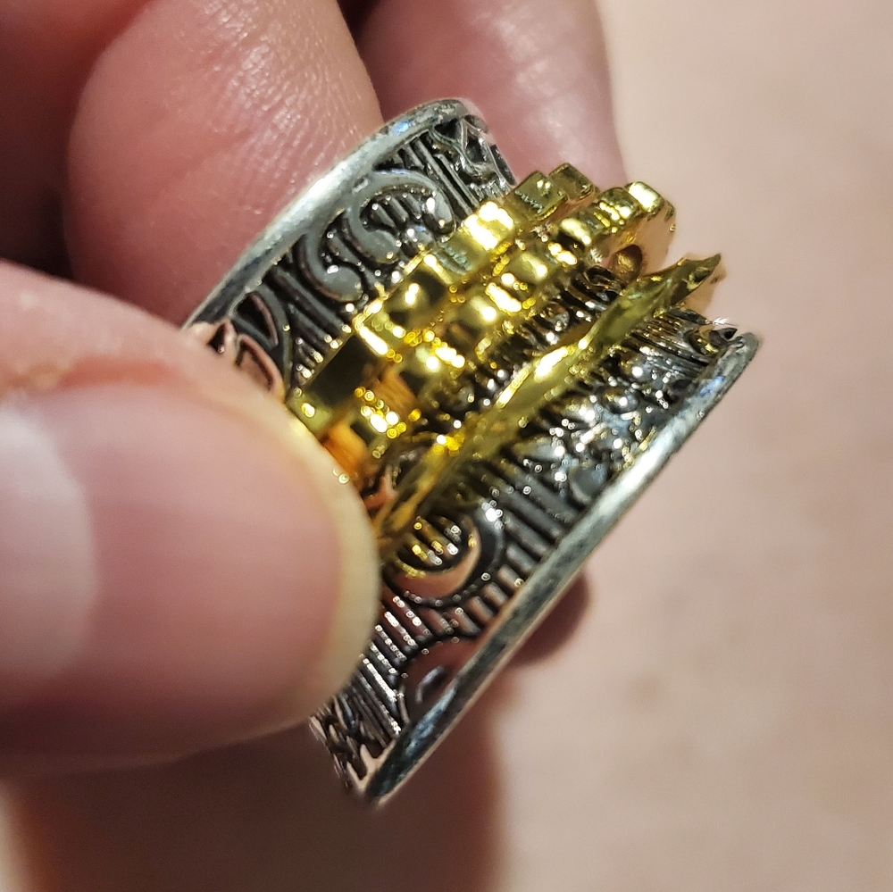Geometric Fidget Ring - Picture 8 of 9